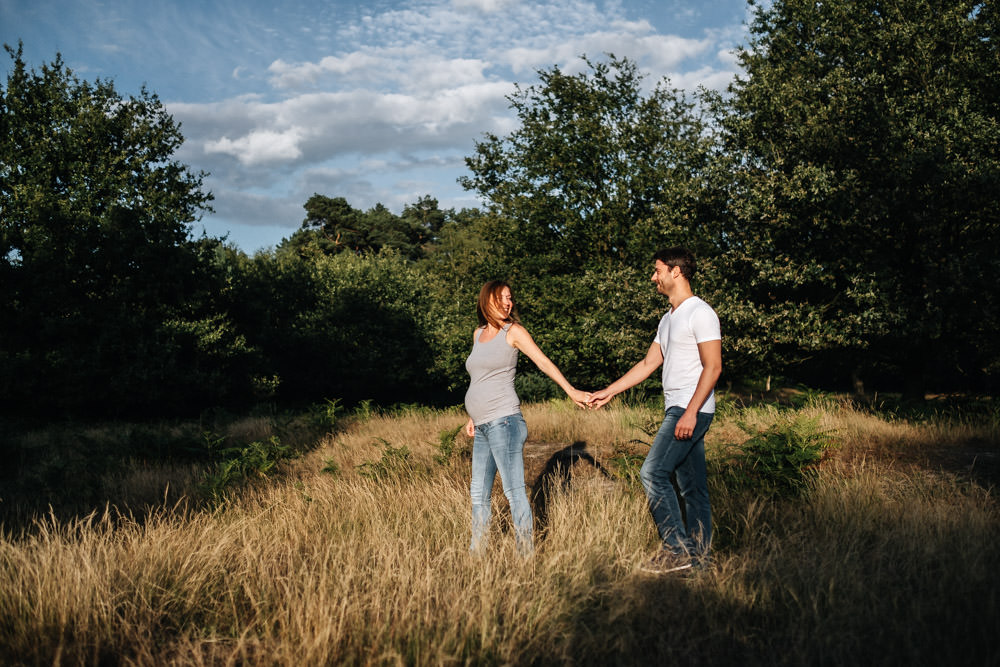 Babybauchshooting in der Natur