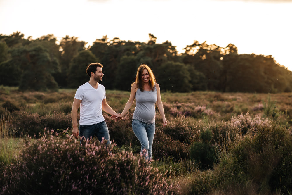 Babybauchshooting in der Natur